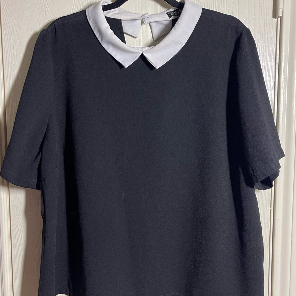 Forever 21 Plus Black and White Peter Pan Collard Shirt